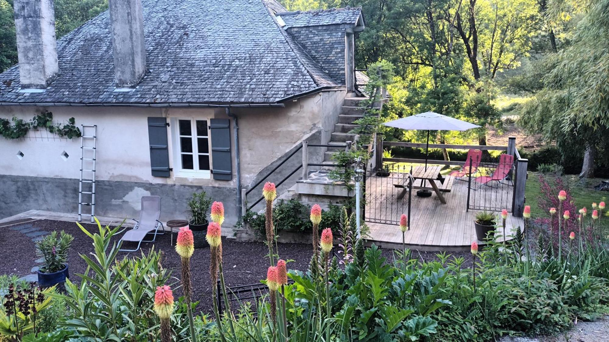 Domaine Le Mayne Chabrignac Exteriör bild
